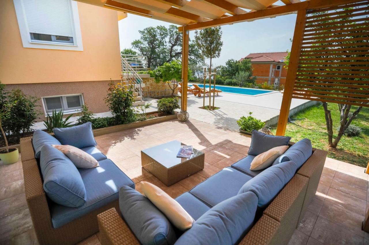 Luxury Villa Castrum Каштела Экстерьер фото
